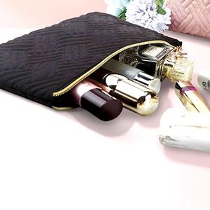 🎉HOST PICK🎉 🆕 Pretty Cosmetic Makeup Bag for Purse🆕 Made of water repellent